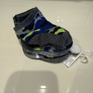 Swiggles boys Socks 0-12 months ankle socks 7 pair camo black gray blue green